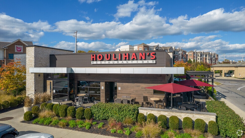 More Photos Of 1765-3180 Kingsdale Ctr, Columbus Unknown For Lease