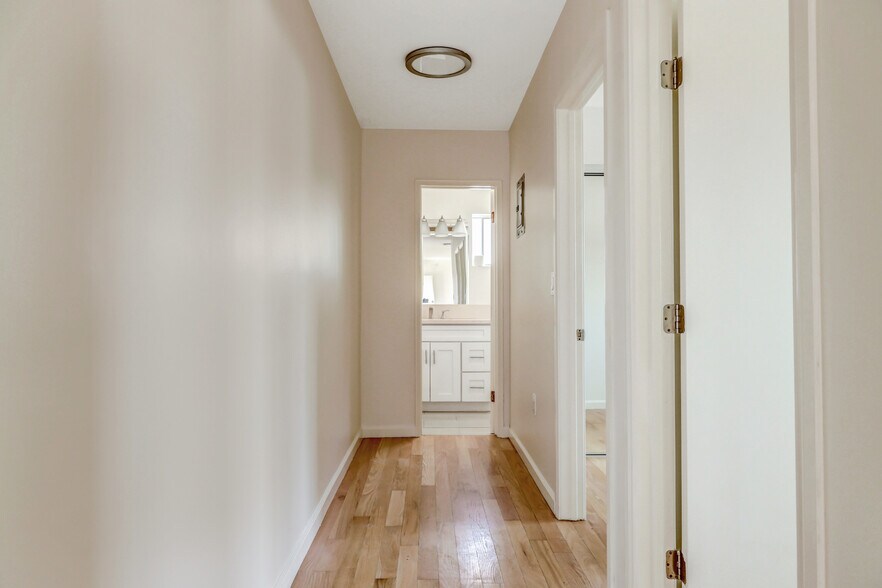 More Photos Of 423 N Harvard Blvd, Los Angeles Apartments For Sale