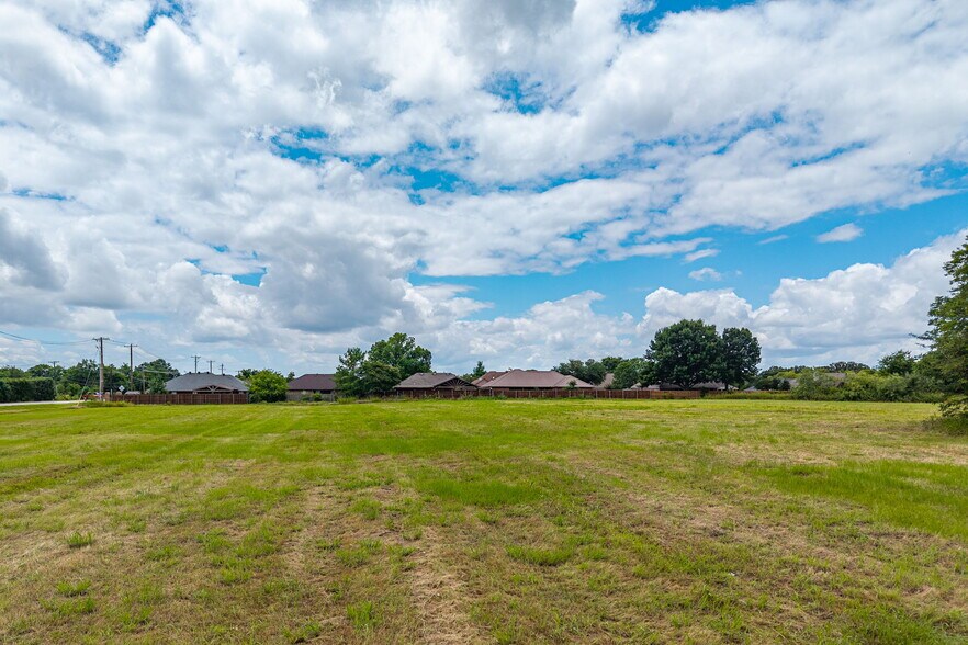 More Photos Of 01 S Houston Street, Kaufman Land For Sale