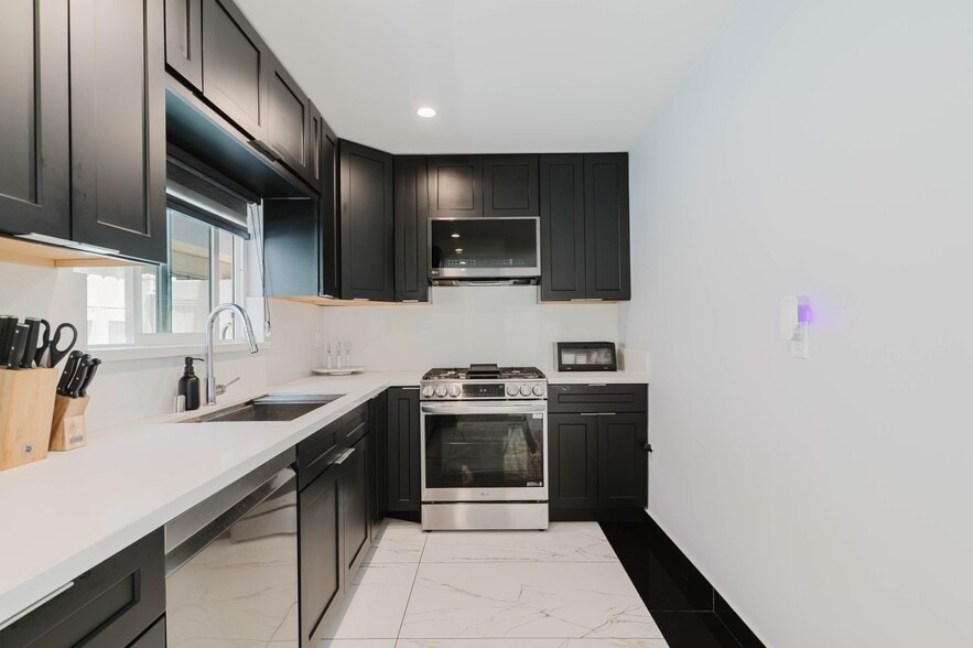 More Photos Of 4405 Ventura Canyon Ave, Sherman Oaks Apartments For Sale