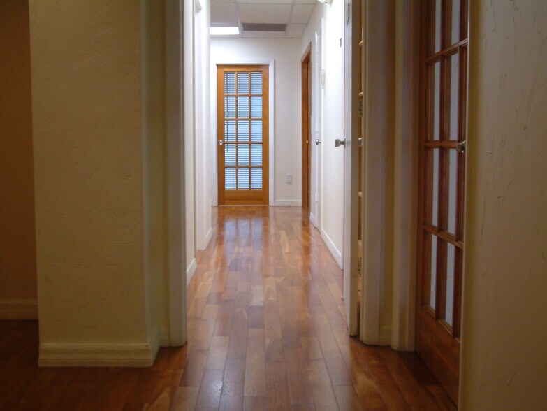 More Photos Of 2699 Stirling Rd, Fort Lauderdale Medical For Lease