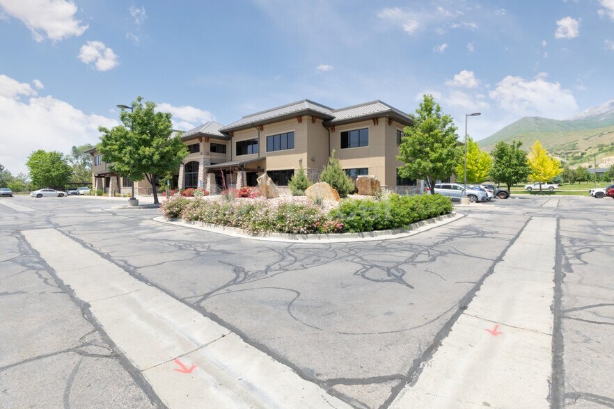 More Photos Of 1375 E 800 N, Orem Medical For Lease