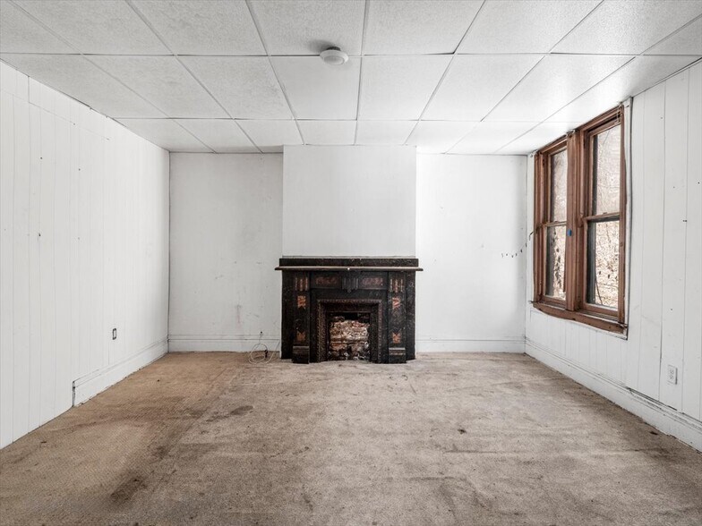 More Photos Of 134 Steuben St, Pittsburgh Restaurant For Sale