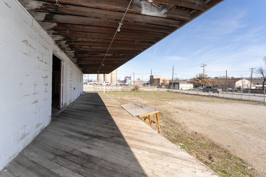 More Photos Of 647 Center st, Kalispell Light Distribution For Sale