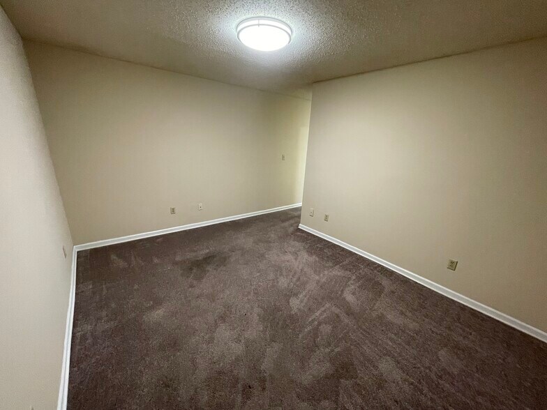 More Photos Of 224 Garfield St, McMinnville Apartments For Sale