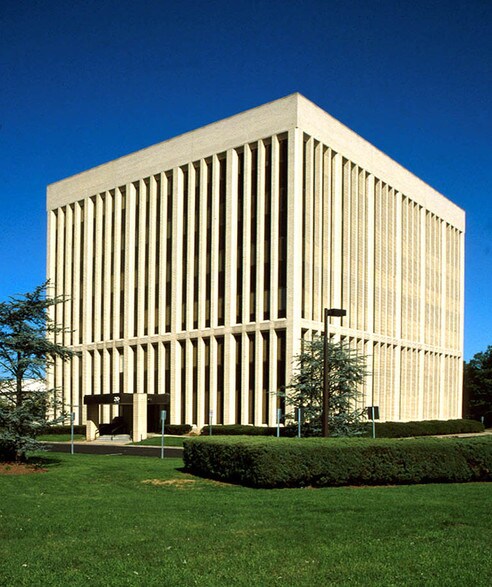 Primary Photo Of 20 Squadron Blvd, New City Office For Lease