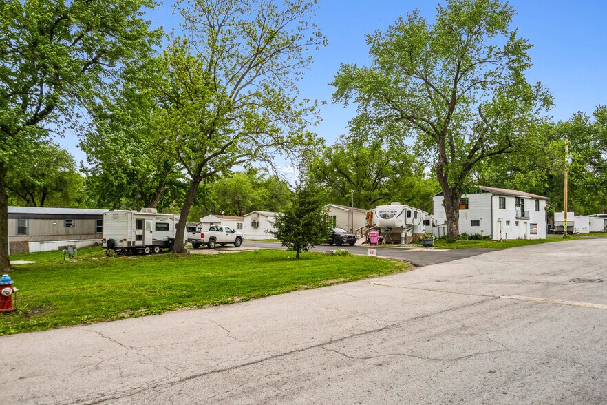 More Photos Of 5940 State Ave, Kansas City Manufactured Housing Mobile Home Park For Sale