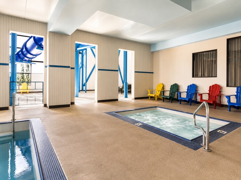 More Photos Of 18320 Stony Plain Rd, Edmonton Hotel For Sale