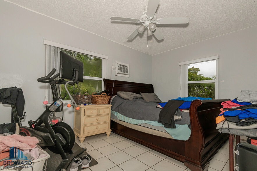 More Photos Of 255 SW 15th St, Dania Beach Apartments For Sale