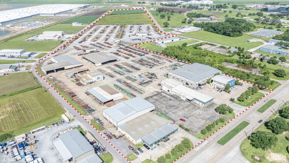 More Photos Of 3211 W Admiral Doyle Dr, New Iberia Manufacturing For Sale