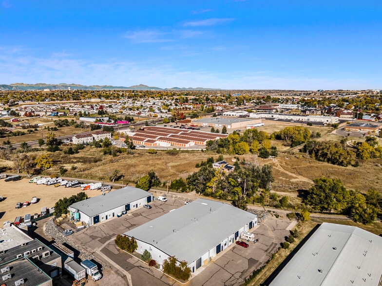 More Photos Of 913 E 75th Ave, Denver Unknown For Lease