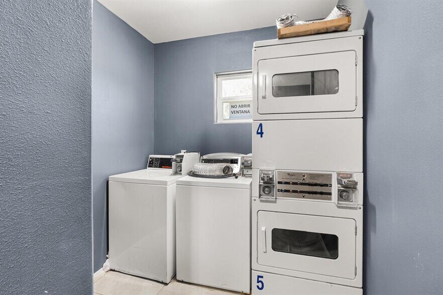 More Photos Of 307 Sulfur Mine Road, Laredo Land For Sale