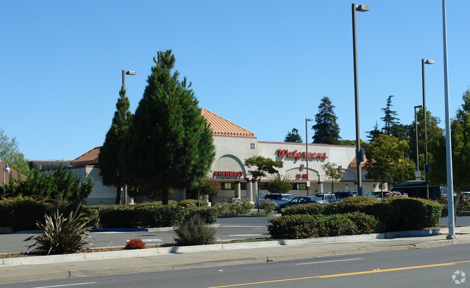 More Photos Of 1050 Redwood St, Vallejo Drugstore For Lease