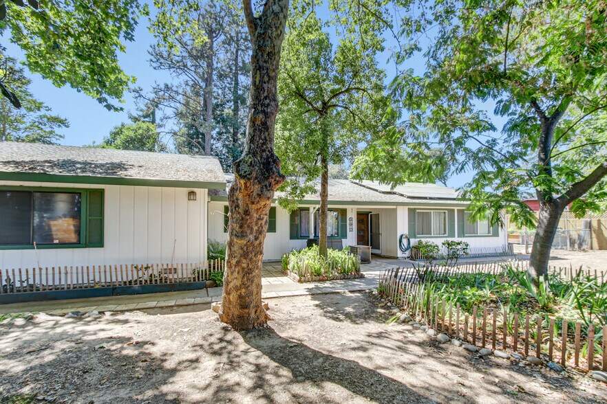 More Photos Of 4833 College Oak Dr, Sacramento Multifamily For Sale