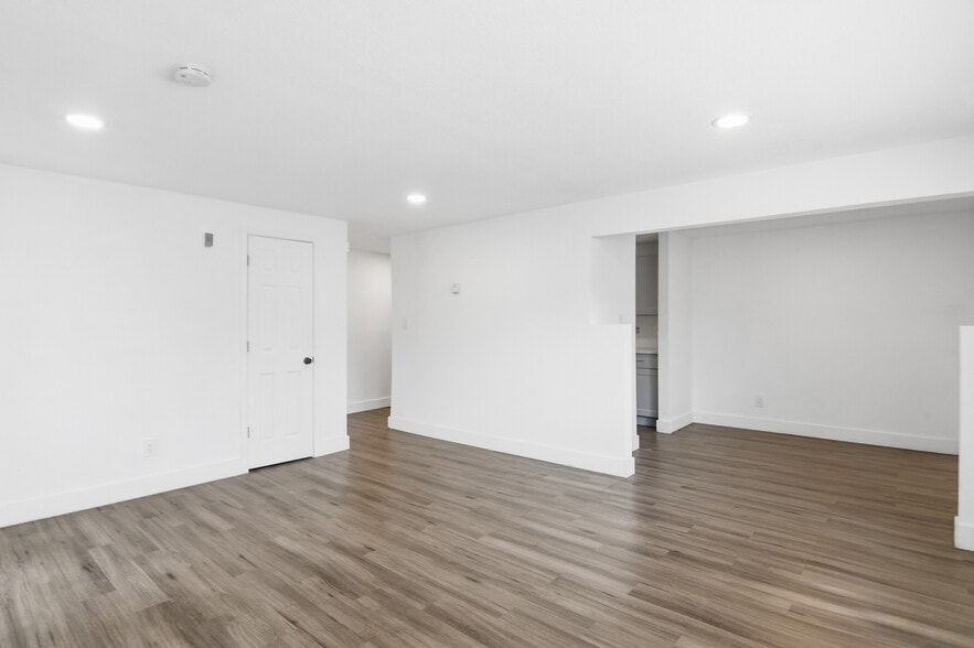 More Photos Of 16432 E 13th Pl, Aurora Specialty For Sale