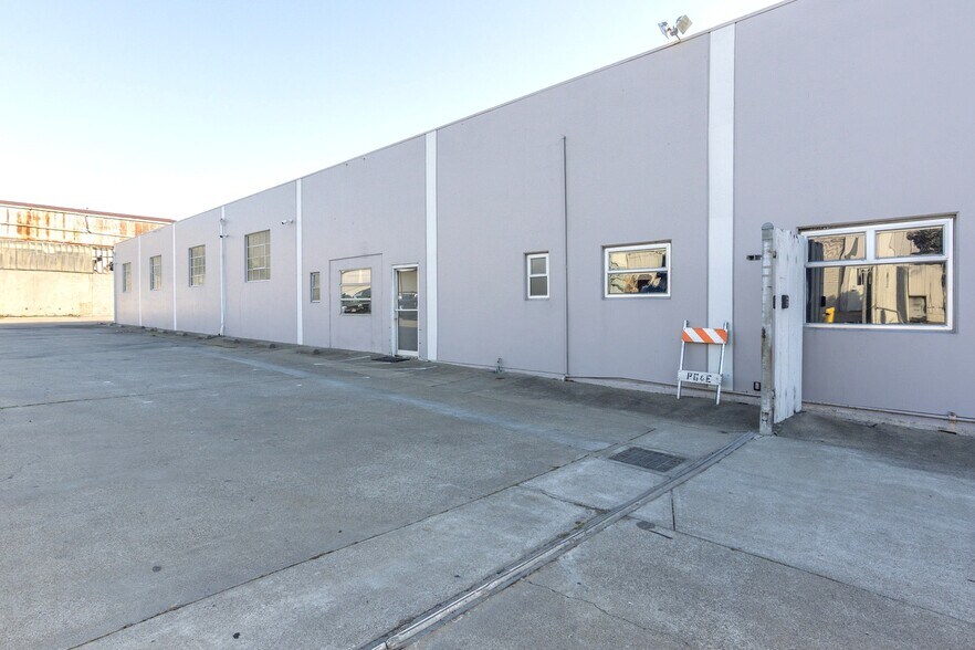 More Photos Of 320 Victory Ave, South San Francisco Warehouse For Lease