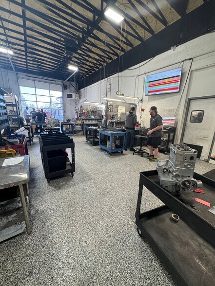 More Photos Of 180 W 900 N, Springville Warehouse For Lease