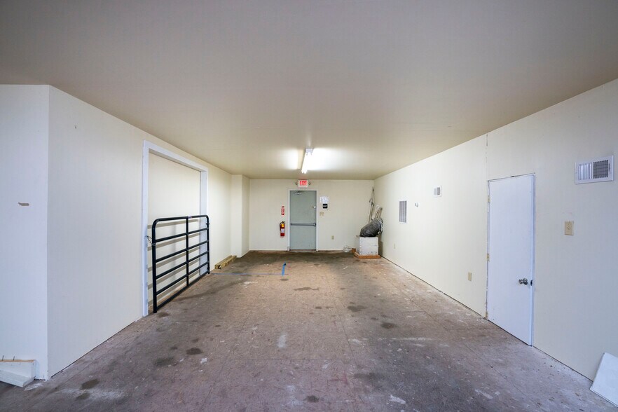 More Photos Of 3340 E Pleasant Valley Blvd, Altoona Freestanding For Sale