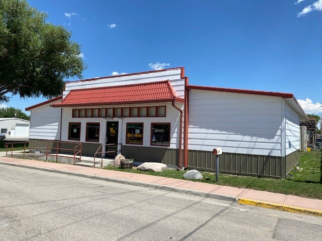 More Photos Of 162 N 6th St, Lander Specialty For Sale