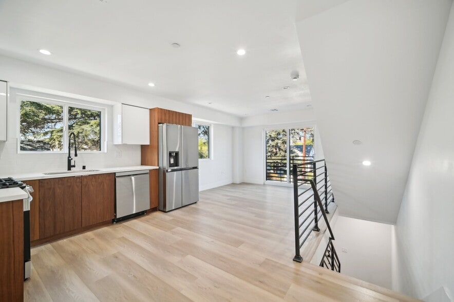 More Photos Of 11314 Martha St, North Hollywood Apartments For Sale