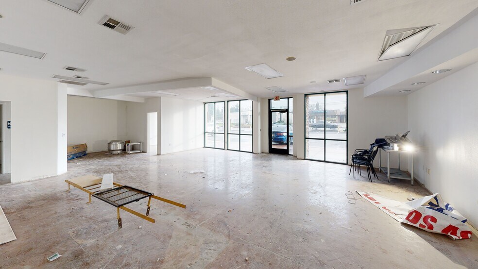 More Photos Of 5133 Madison Ave, Sacramento Freestanding For Lease