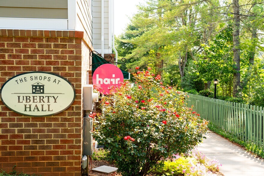 More Photos Of 580 Radford Ln, Crozet Medical For Lease