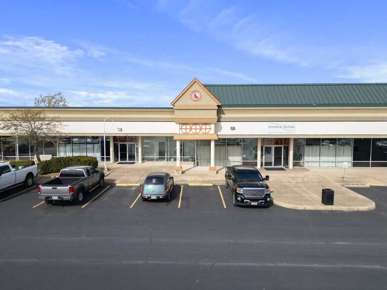 More Photos Of 1100 McArthur Rd, Jeffersonville Light Distribution For Lease
