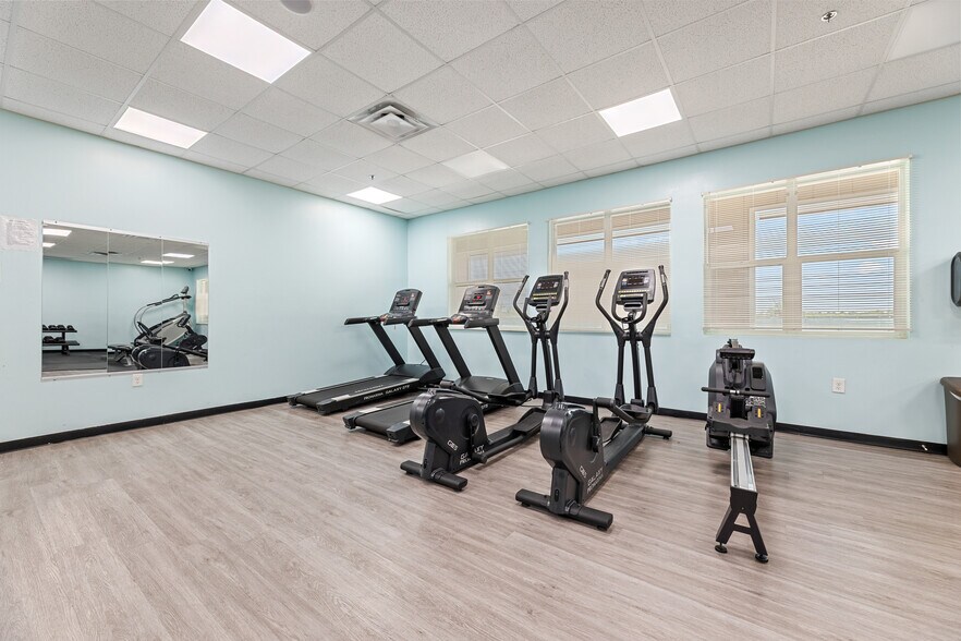 More Photos Of 702 Santee St, Prairie View Apartments For Sale