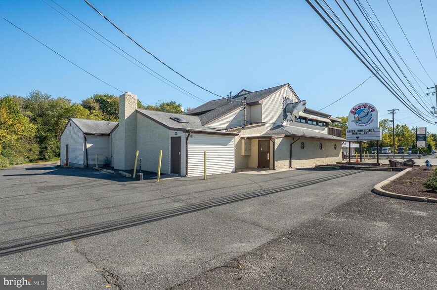 More Photos Of 820 N Black Horse Pike, Williamstown Bar For Sale