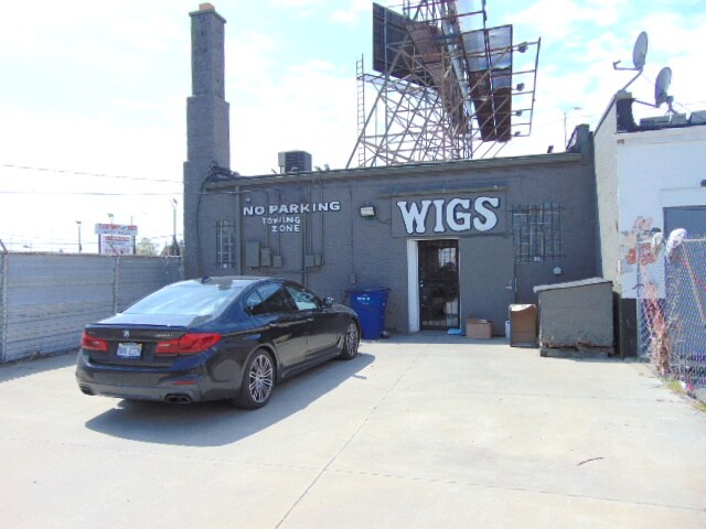 More Photos Of 15390 Gratiot Ave, Detroit Storefront For Lease