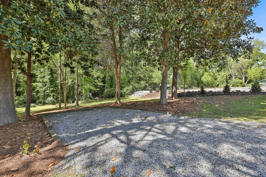 More Photos Of 53 Washington St, Fairburn Office For Sale