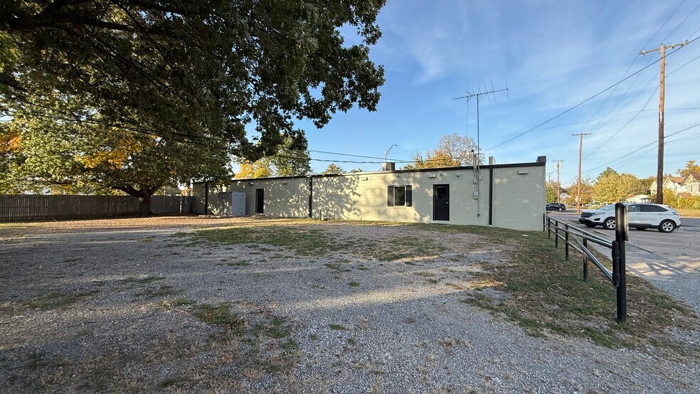 More Photos Of 1001 W Broadway St, Muskogee Medical For Sale