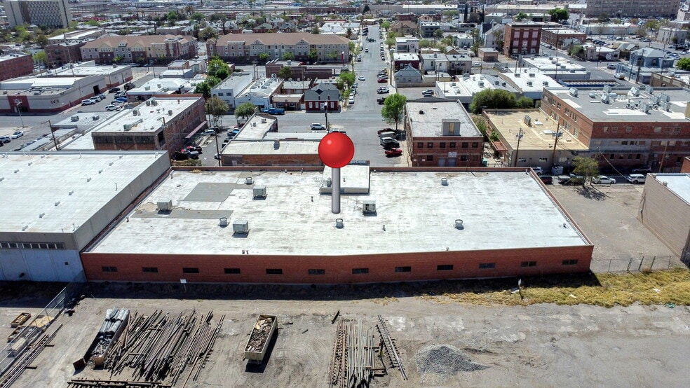 More Photos Of 220 N Saint Vrain St, El Paso Light Distribution For Sale