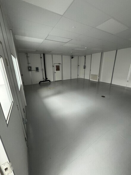 More Photos Of 190 E San Antonio Dr, King City Industrial For Sale