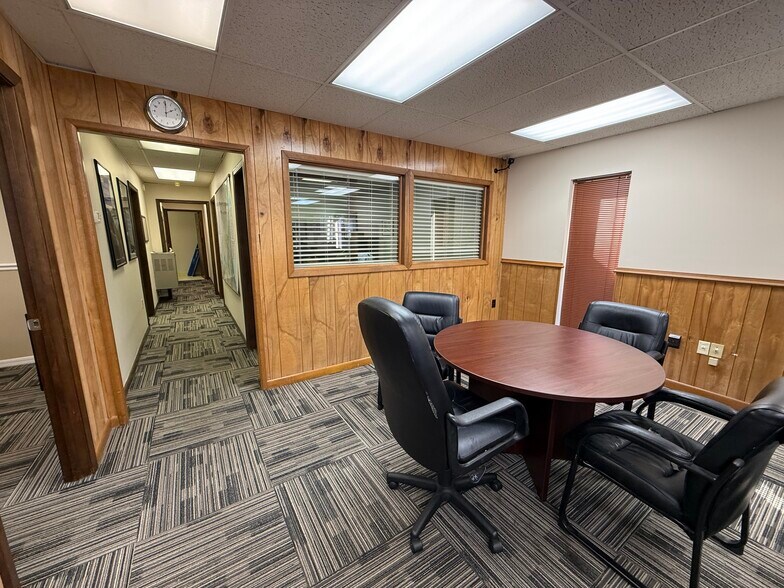 More Photos Of 1212 NE 36th Ave, Ocala Freestanding For Lease