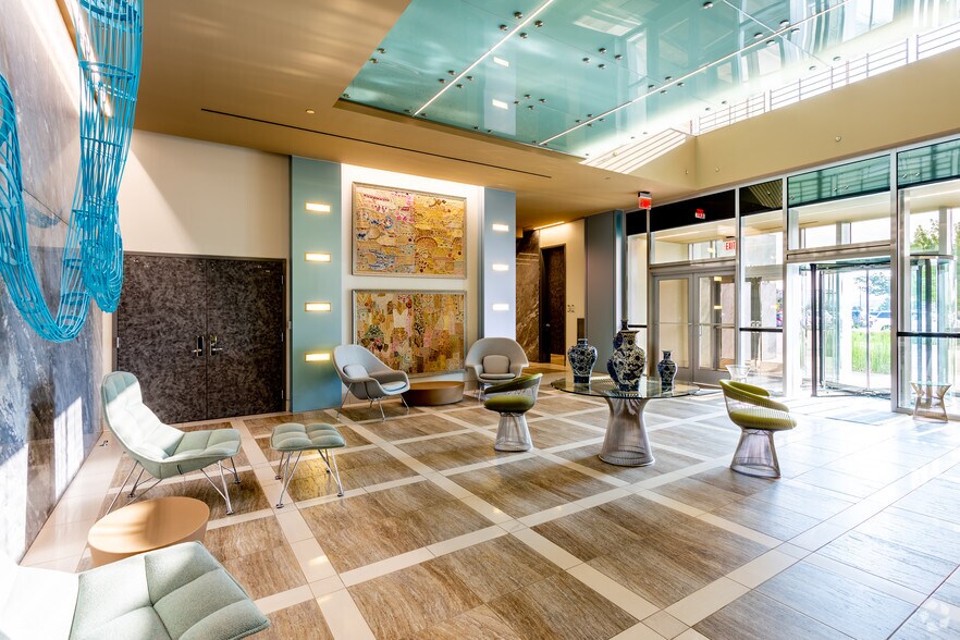 More Photos Of 5100 W JB Hunt Dr, Rogers Office For Lease