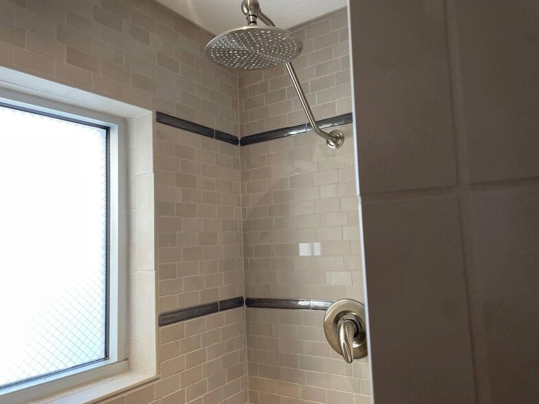 More Photos Of 1161 E Main St, Chattanooga Office For Lease