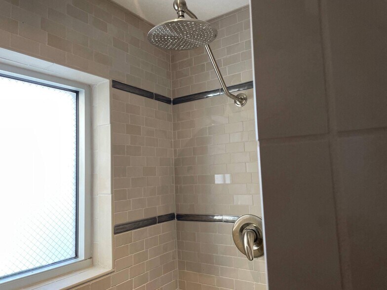 More Photos Of 1161 E Main St, Chattanooga Office For Sale