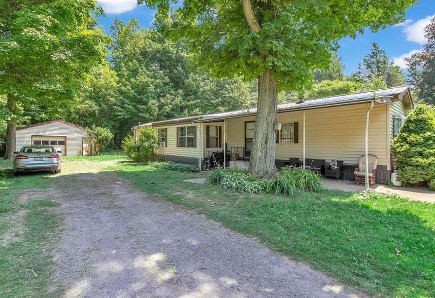 More Photos Of 6419 Lake Rd, Appleton Trailer Camper Park For Sale