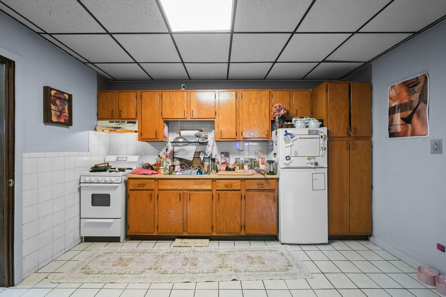 More Photos Of 337 Columbia St, Fall River Apartments For Sale