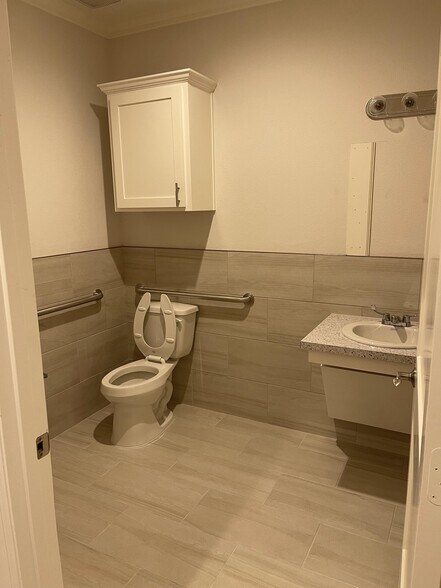 More Photos Of 8951 Collin McKinney Pky, McKinney Medical For Lease