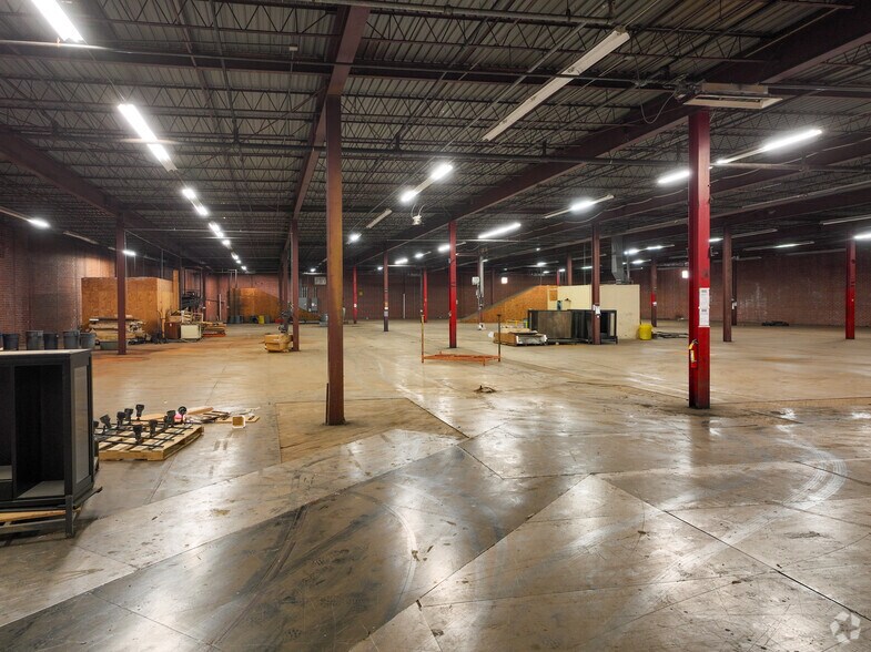 More Photos Of 315 Elizabeth St NW, Lenoir Manufacturing For Lease