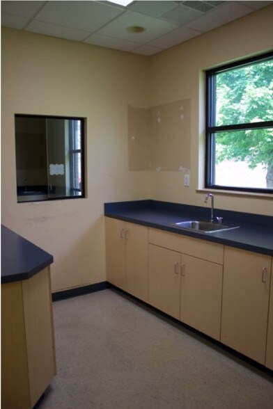 More Photos Of 3450 S Contentnea St, Farmville Medical For Lease