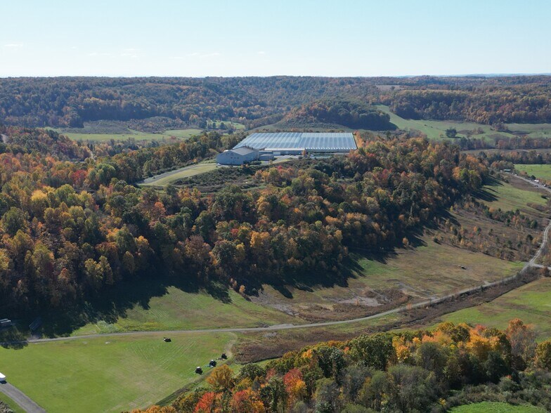 More Photos Of 566 Tomato Dr, Punxsutawney Self Storage For Sale