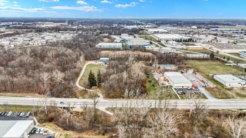 More Photos Of 2210 W Washington Center Rd, Fort Wayne Warehouse For Sale