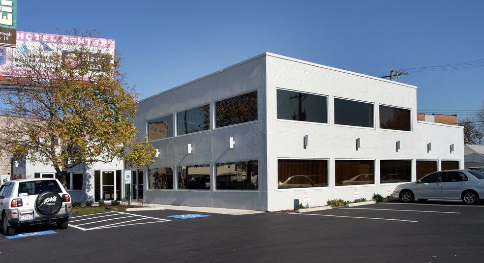 Primary Photo Of 5241 S Cicero Ave, Chicago Medical For Lease