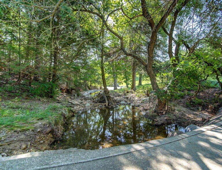 More Photos Of Hwy 65 and Old Hwy US 65, Omaha Land For Sale