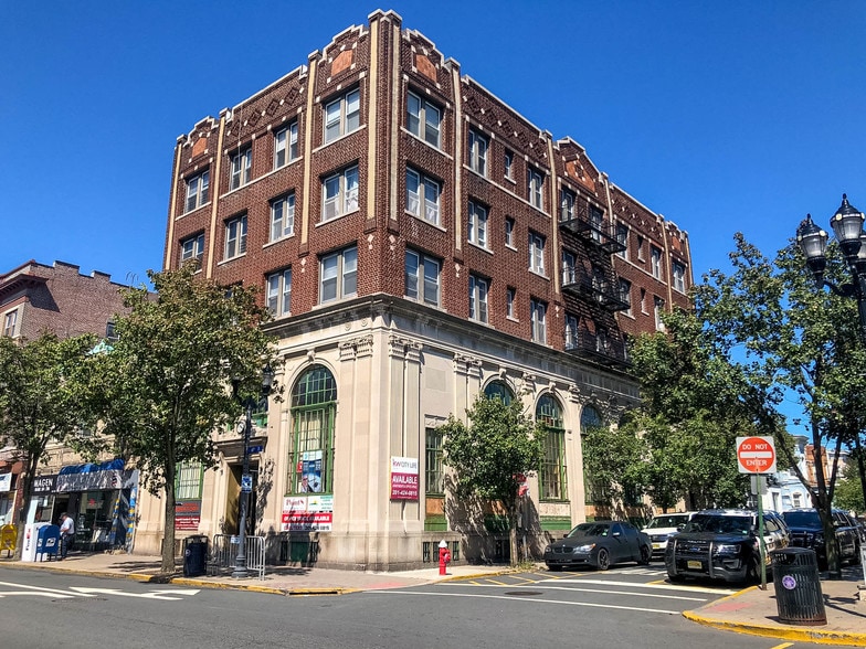 More Photos Of 440 60th St, West New York Apartments For Lease
