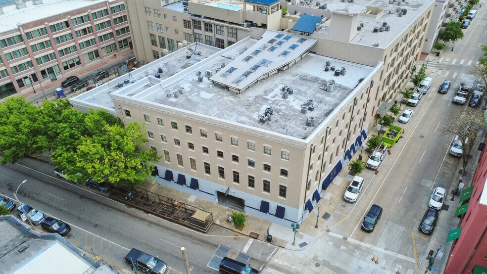More Photos Of 746 Tchoupitoulas St, New Orleans General Retail For Sale