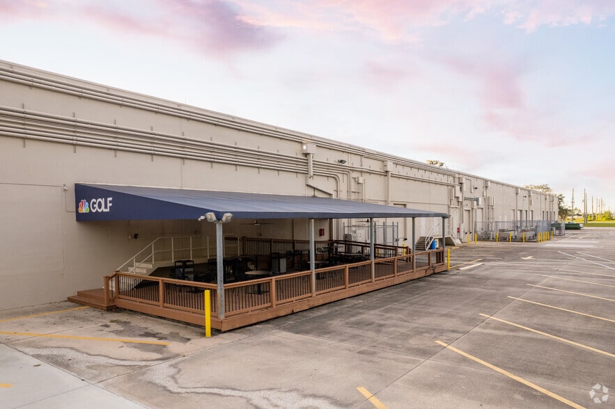 More Photos Of 7300-7356 Greenbriar Pky, Orlando Unknown For Lease